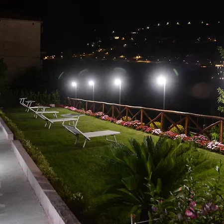 La Margherita Fiorita 라벨로